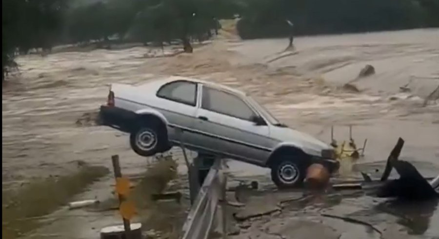 Buscas por 27 meninas que desapareceram em enchente no Texas continuam