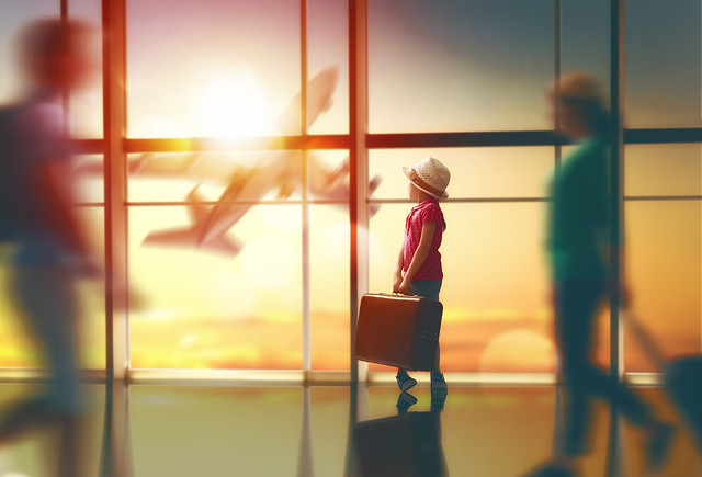 Pais podem autorizar por internet viagem de filhos menores