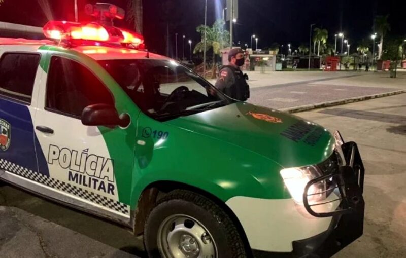Assaltante atira em vítima e acaba espancado por moradores no Grande Vitória