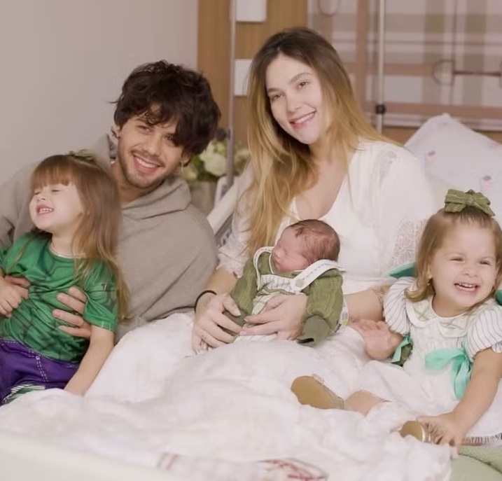 Virgínia Fonseca faz implante contraceptivo após 3 filhos: 'quem veio, veio'