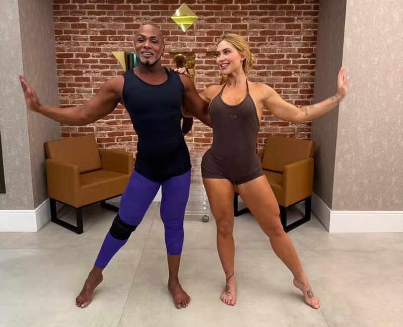 Virginia Fonseca troca de professor de samba antes de estreia na Grande Rio