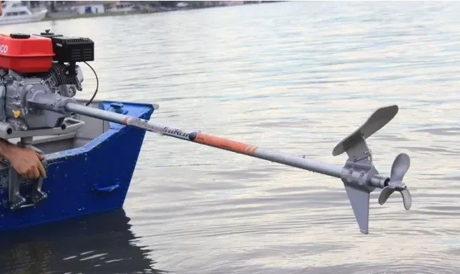 Mulher será indenizada após ficar com cabelo preso por motor de rabeta em Manaus