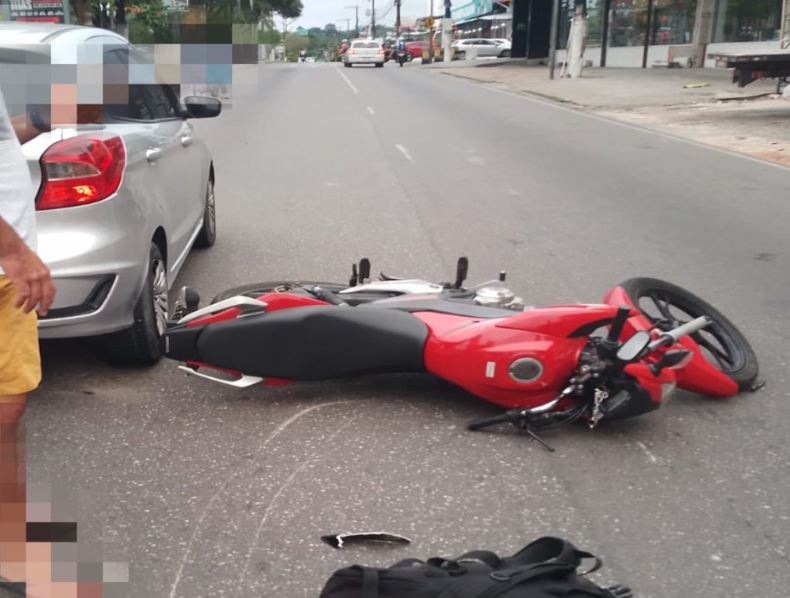 Motociclista fica ferido em acidente na Av. Rodrigo Otávio em Manaus
