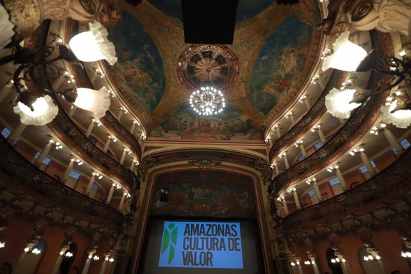 Lei Aldir Blanc é aprovada no senado e deve beneficiar 700 mil artistas