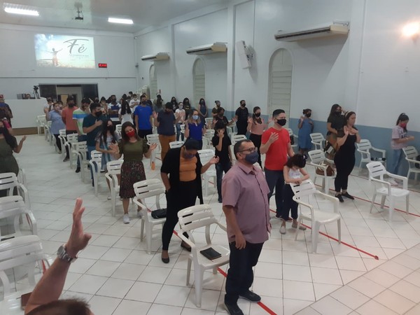 STF decide contra liberação de cultos e missas durante a pandemia