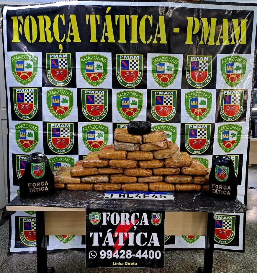 Mais de 30 quilos de drogas são apreendidos em fundo falso de carro em Manaus