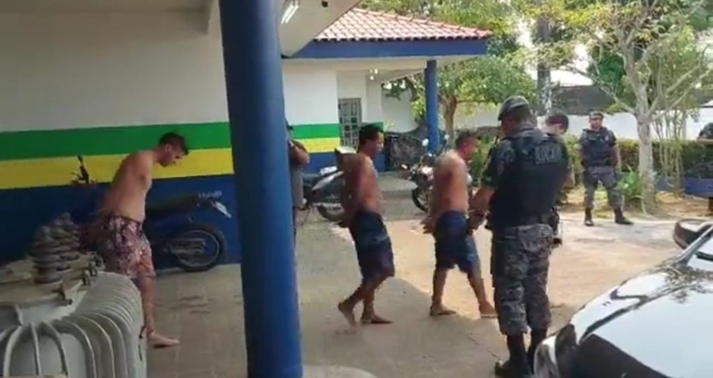 Mais de vinte detentos são transferidos para presídio em Manaus