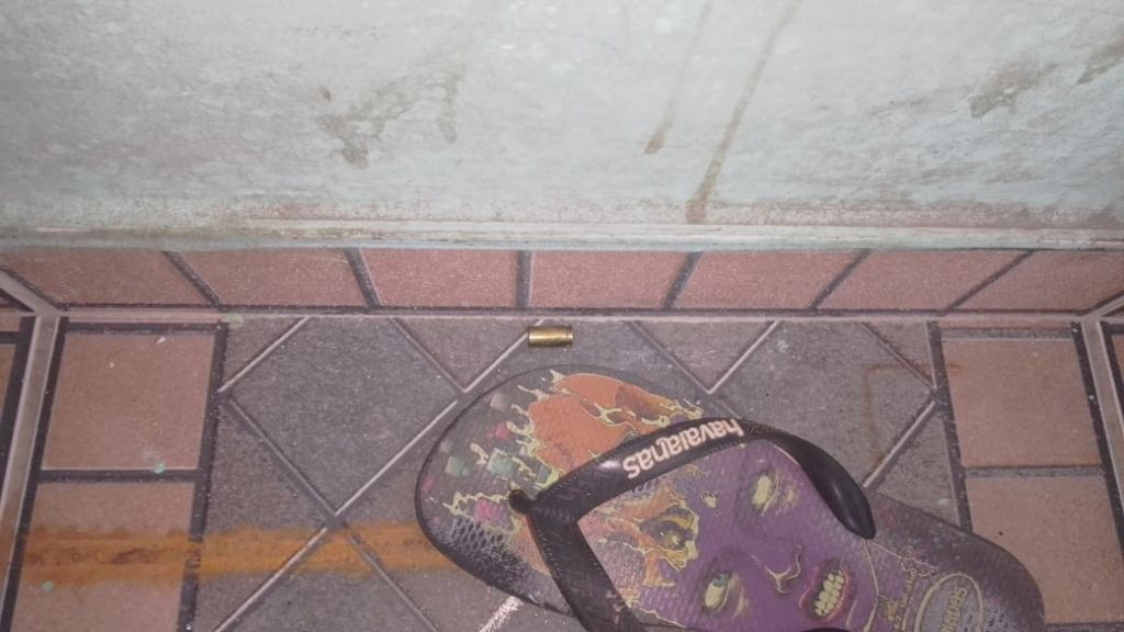 Cadeirante é baleado enquanto dormia em Manaus