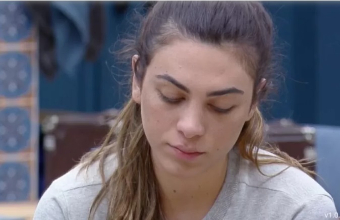 Pétala toca o sino e pede para desistir de 'A Fazenda 14'