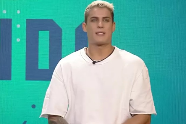 Tiago Ramos pede para retornar para A Fazenda após ser expulso