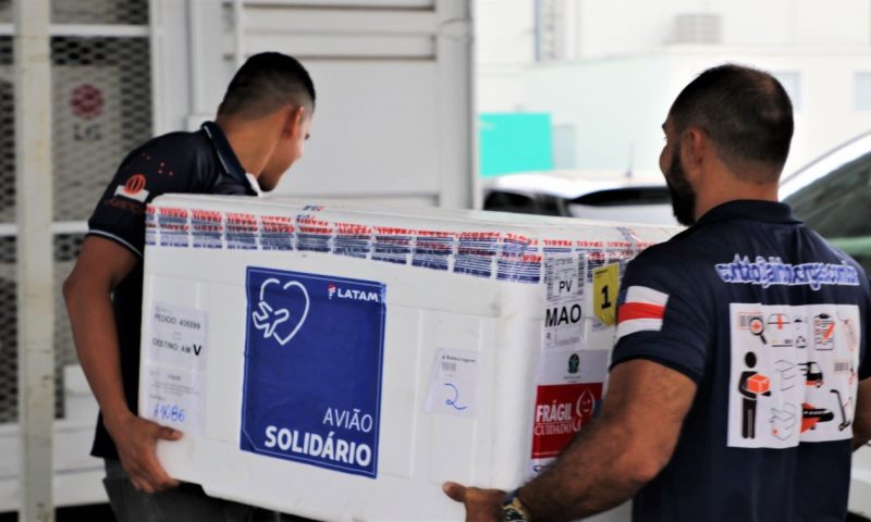 Amazonas recebe 89,6 mil doses de vacina contra Covid-19