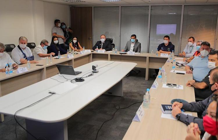 Governo do AM anuncia vacinação para pessoas acima de 50 anos após dia 22 