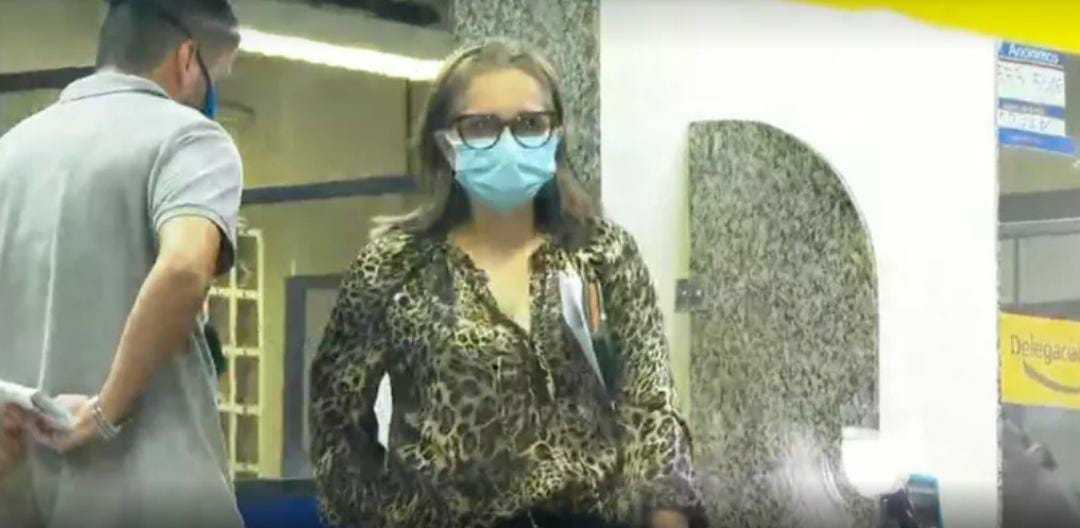 Técnica de enfermagem admite ter errado ao não aplicar vacina em idosa