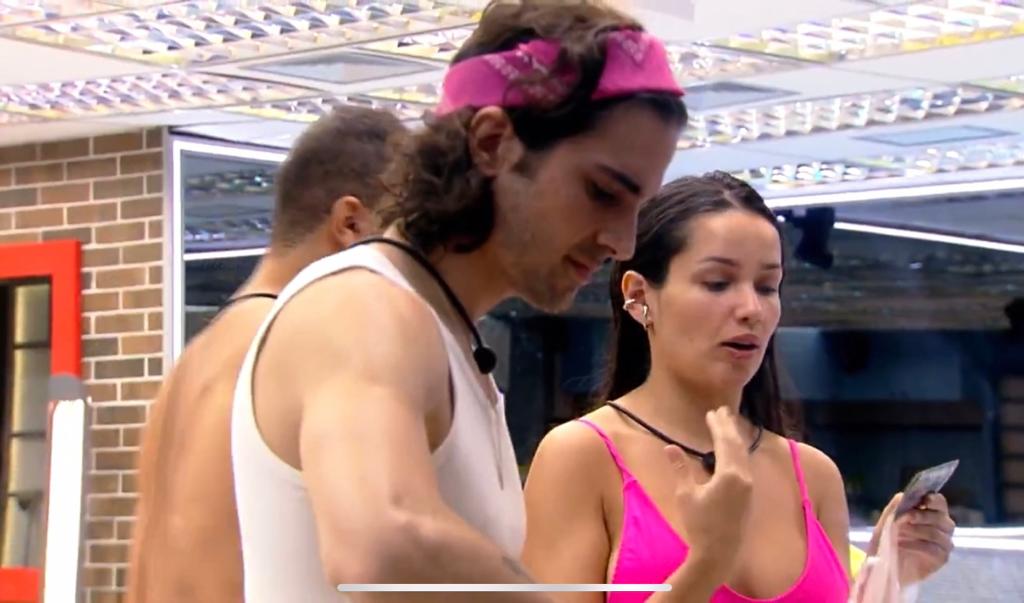 BBB21: Juliette e Fiuk se desentendem por causa de cuscuz; veja vídeos