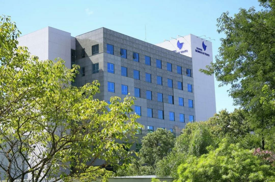 Maior hospital privado de Porto Alegre aluga contêiner para colocar mortos