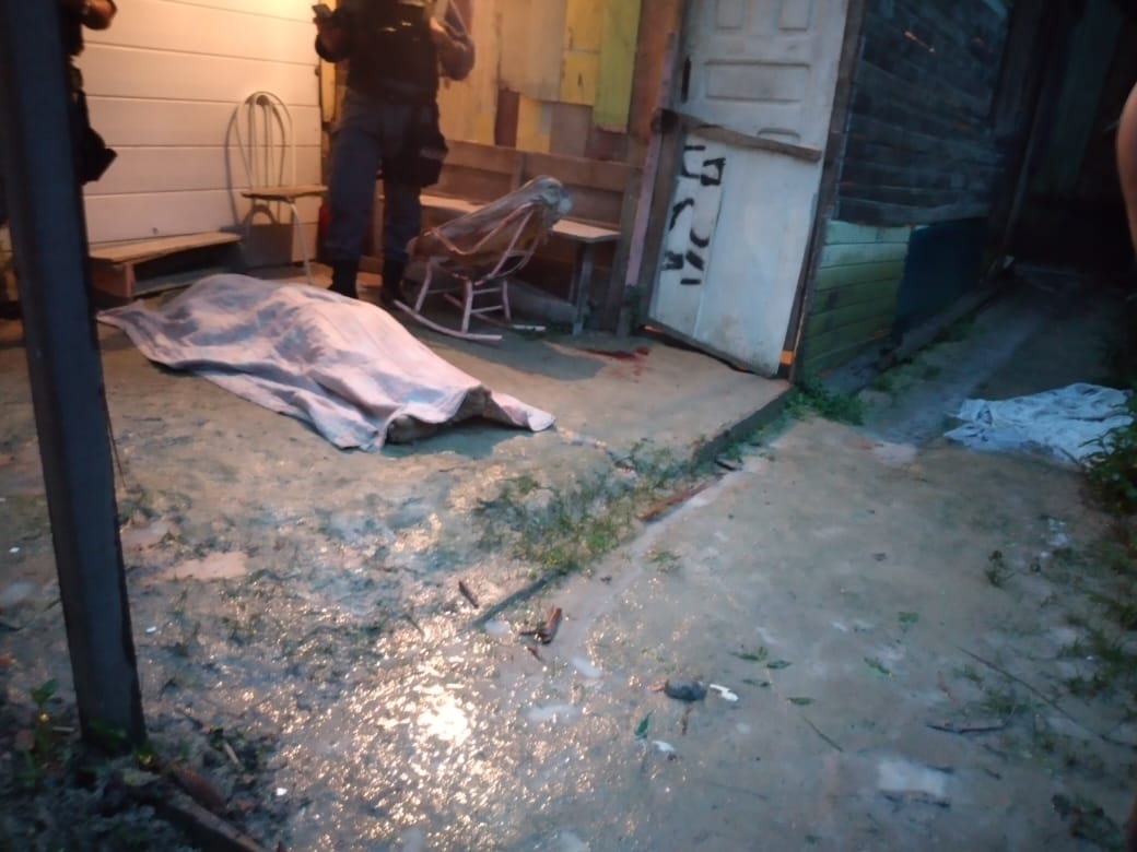 Homem é brutalmente assassinado durante forte temporal em Manaus
