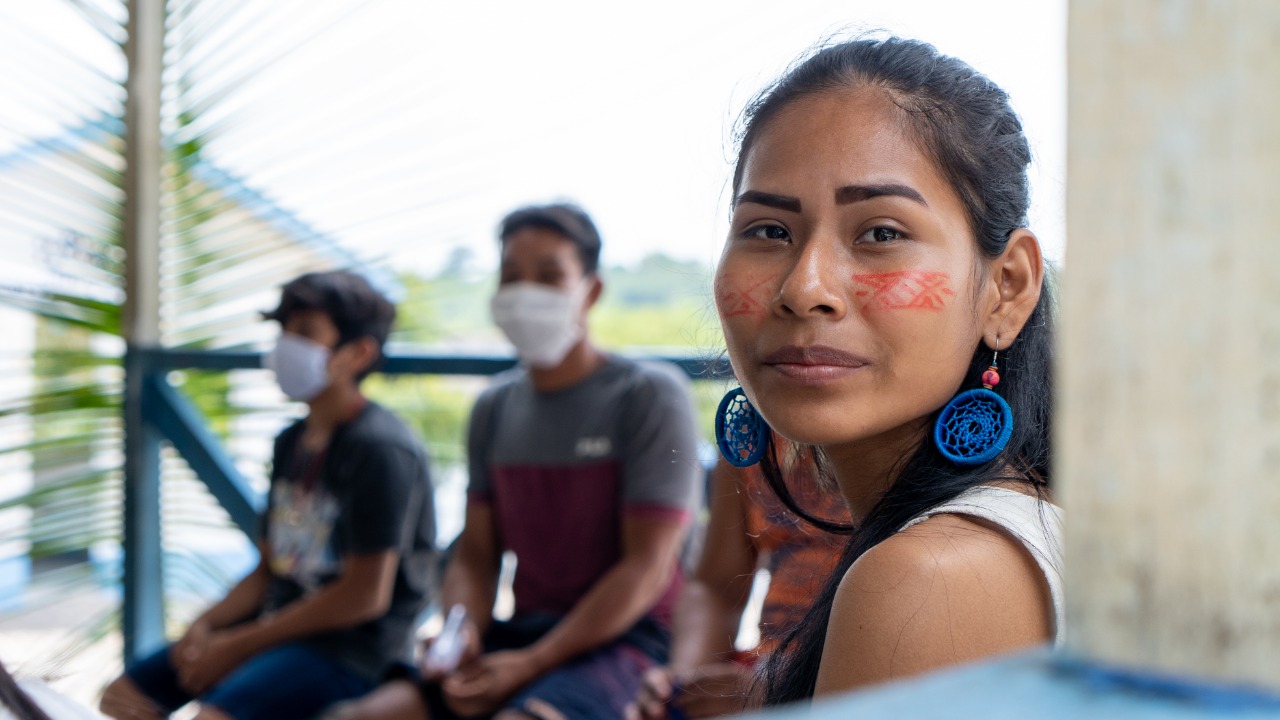 Ação combate informações falsas e estimula vacinação entre indígenas no AM