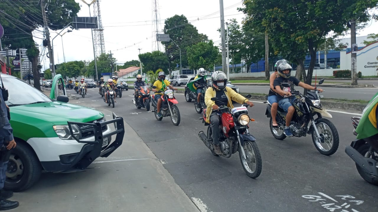 Manaus tem carreata em apoio a Bolsonaro; Veja vídeos 