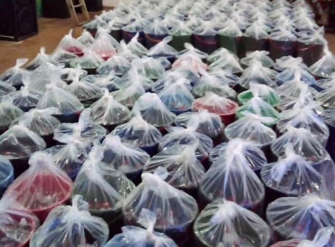 Mulheres em vulnerabilidade ganham alimentos e kit higiene em Manaus