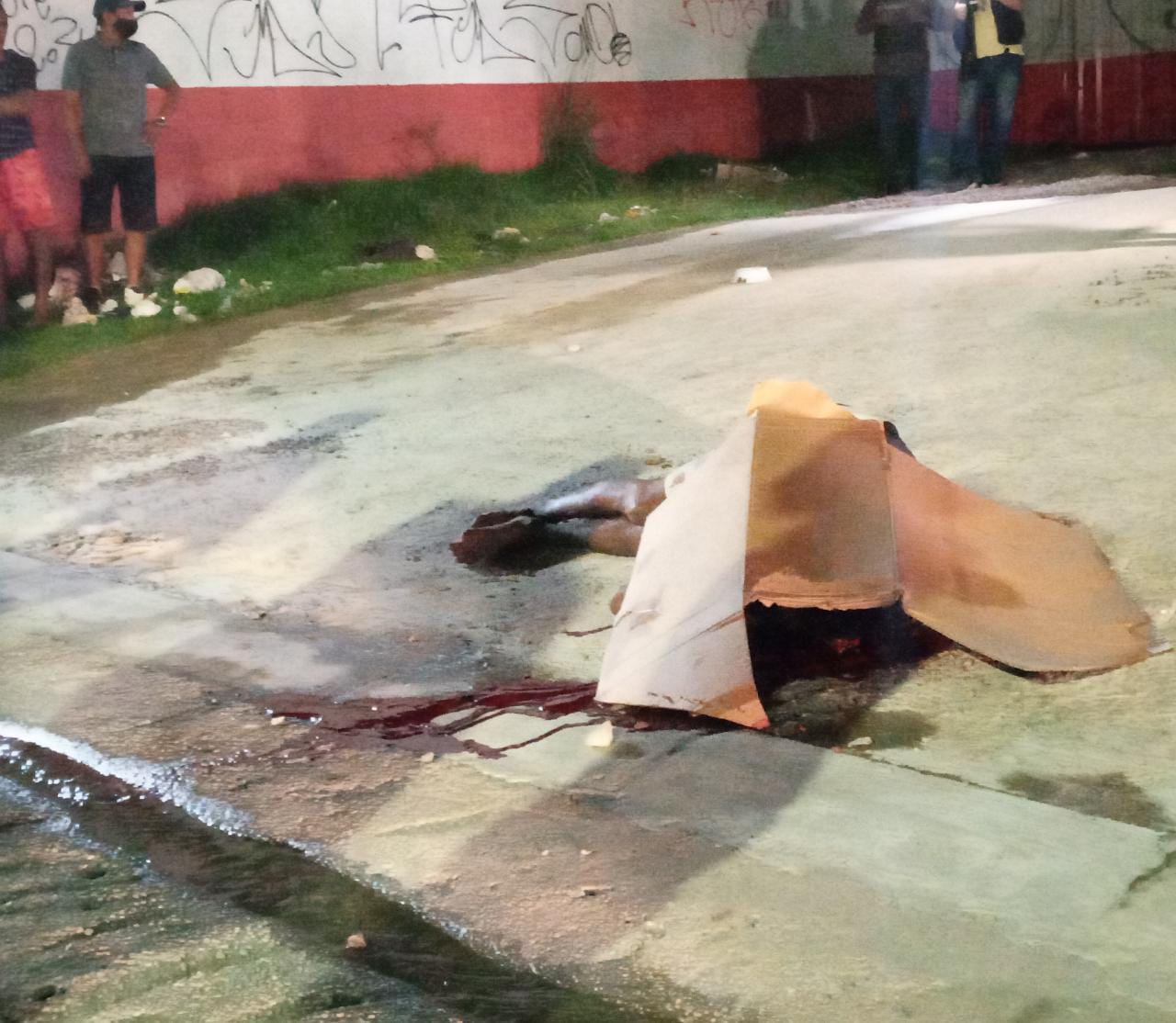 Homem é crivado a balas próximo a hospital de Manaus