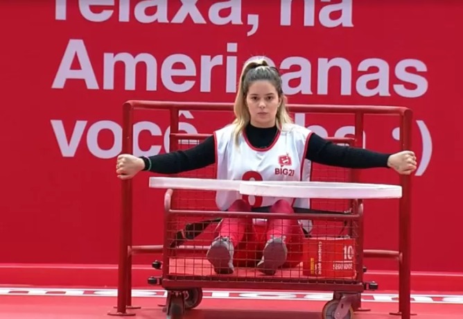 Viih Tube é a nova líder e grita por Thaís ao vencer prova no BBB21; vídeo