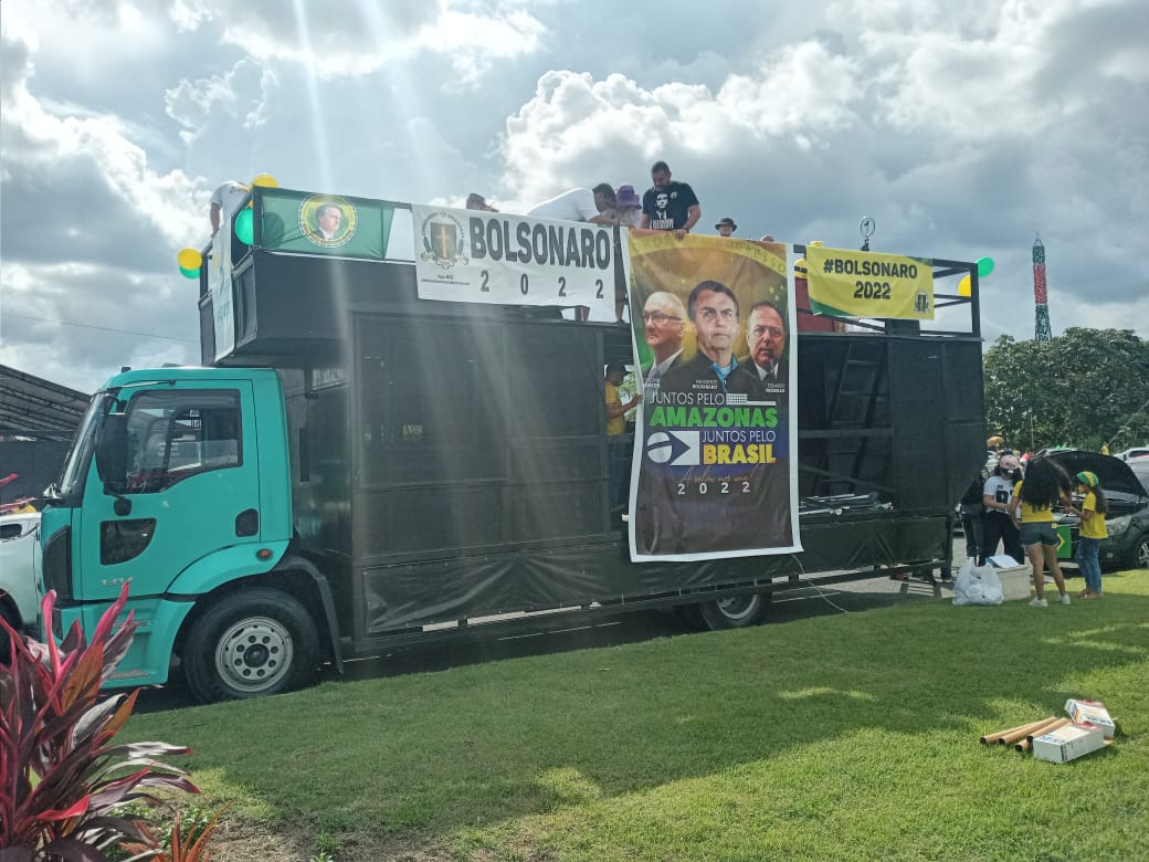 Ato pró-Bolsonaro pedindo voto impresso e mais começa em Manaus