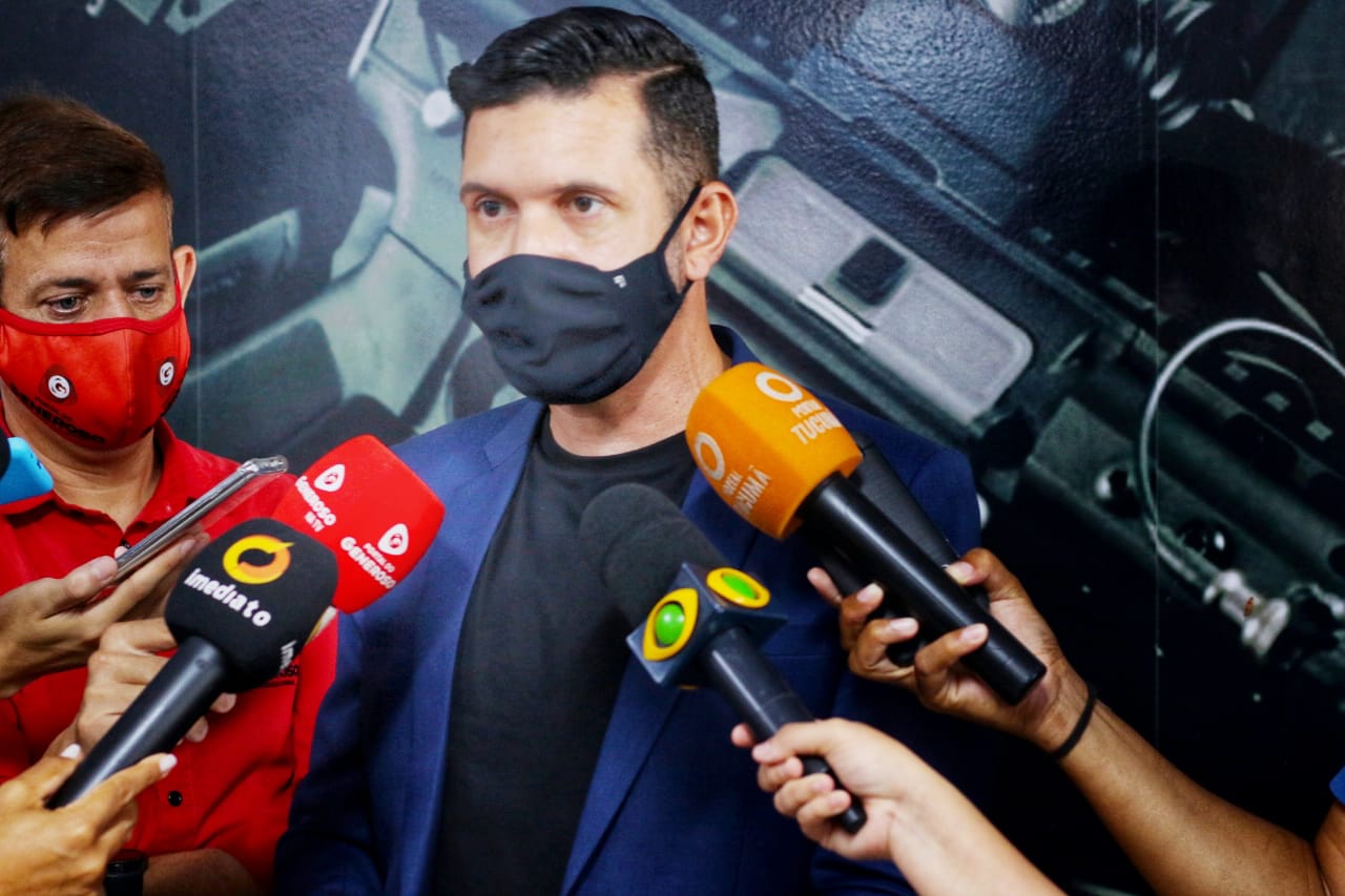 Dupla dá prejuízo de R$ 500 mil com golpe da carta de crédito em Manaus