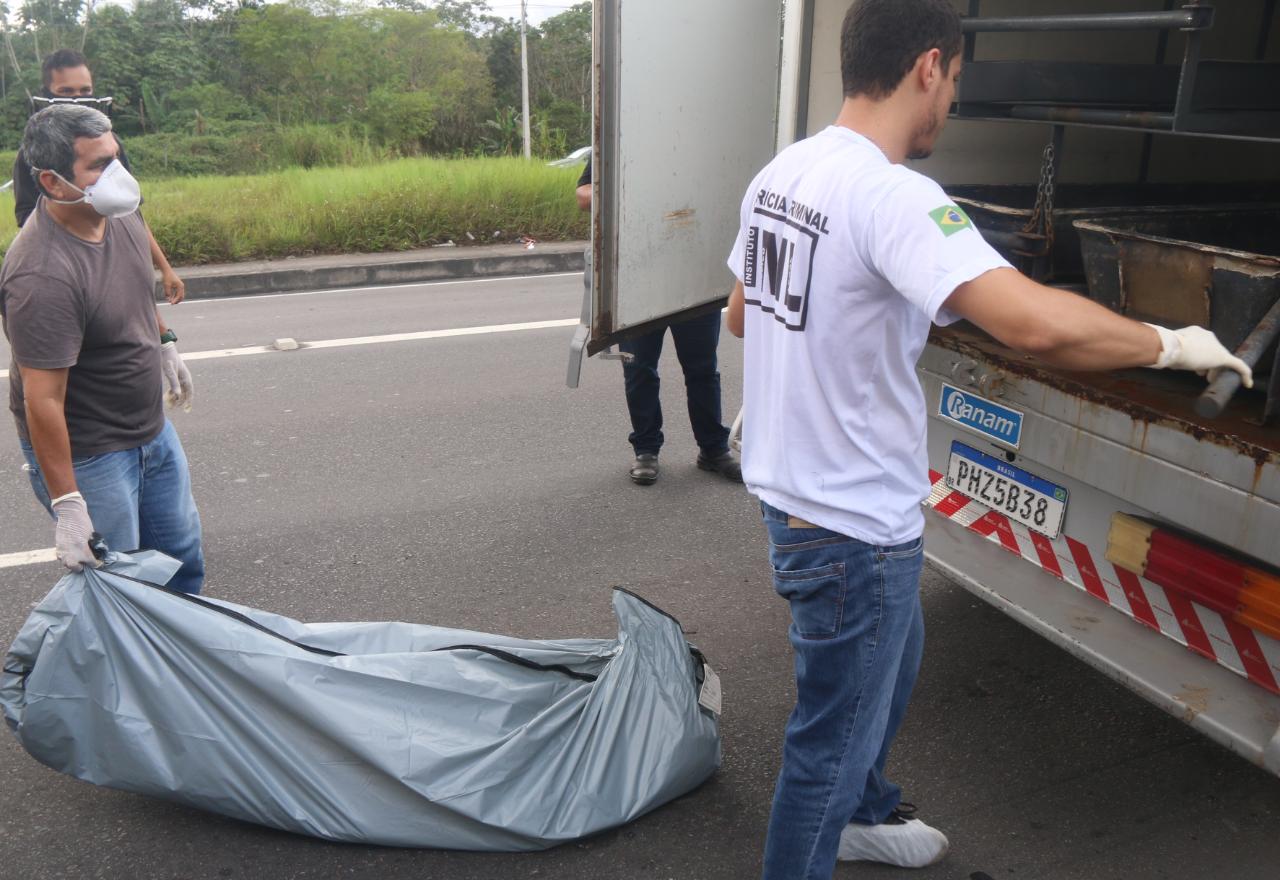 Ossada humana é encontrada na Avenida das Flores, Zona Norte de Manaus