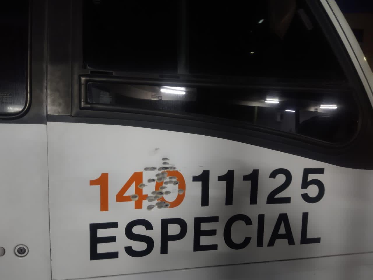 Rota com trabalhadores do Distrito é 'metralhada' por assaltantes em Manaus