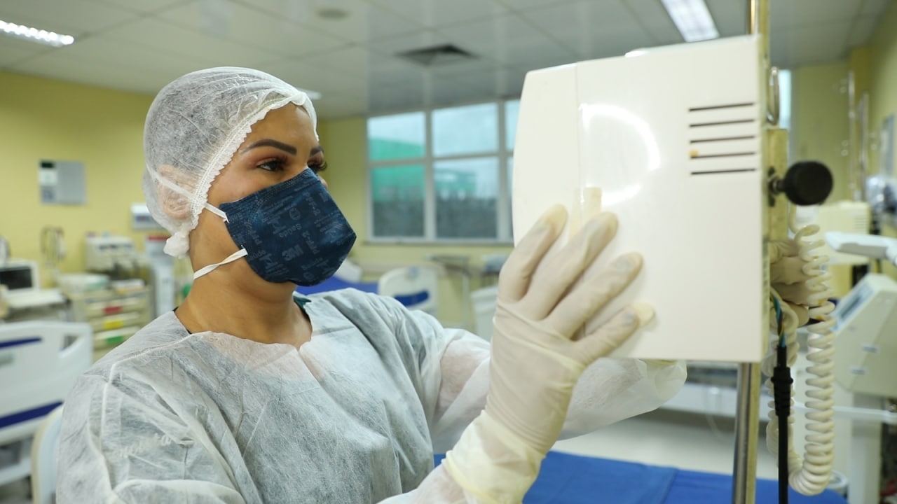 Enfermeira relata atuação em hospital de Manaus durante pandemia