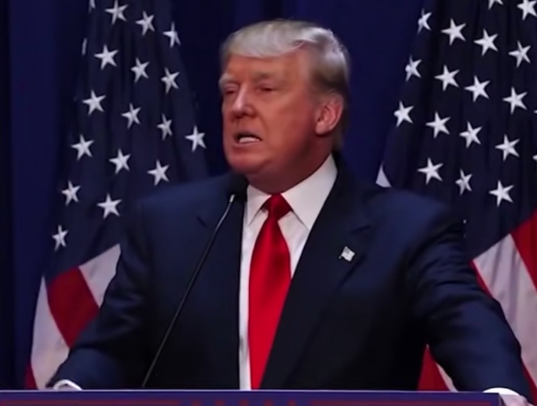 Facebook mantém conta de Donald Trump suspensa até 2023