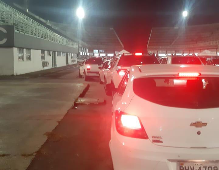 Vacinação causa retenção no entorno da Arena e IMMU sugere vias alternativas