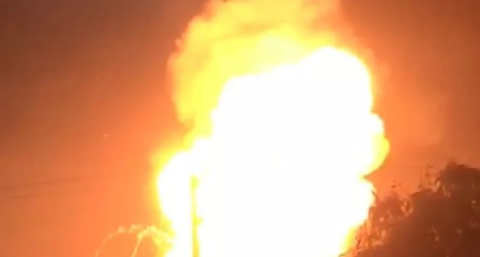 Caminhão explode em posto de combustível e deixa 15 feridos em Rio Claro