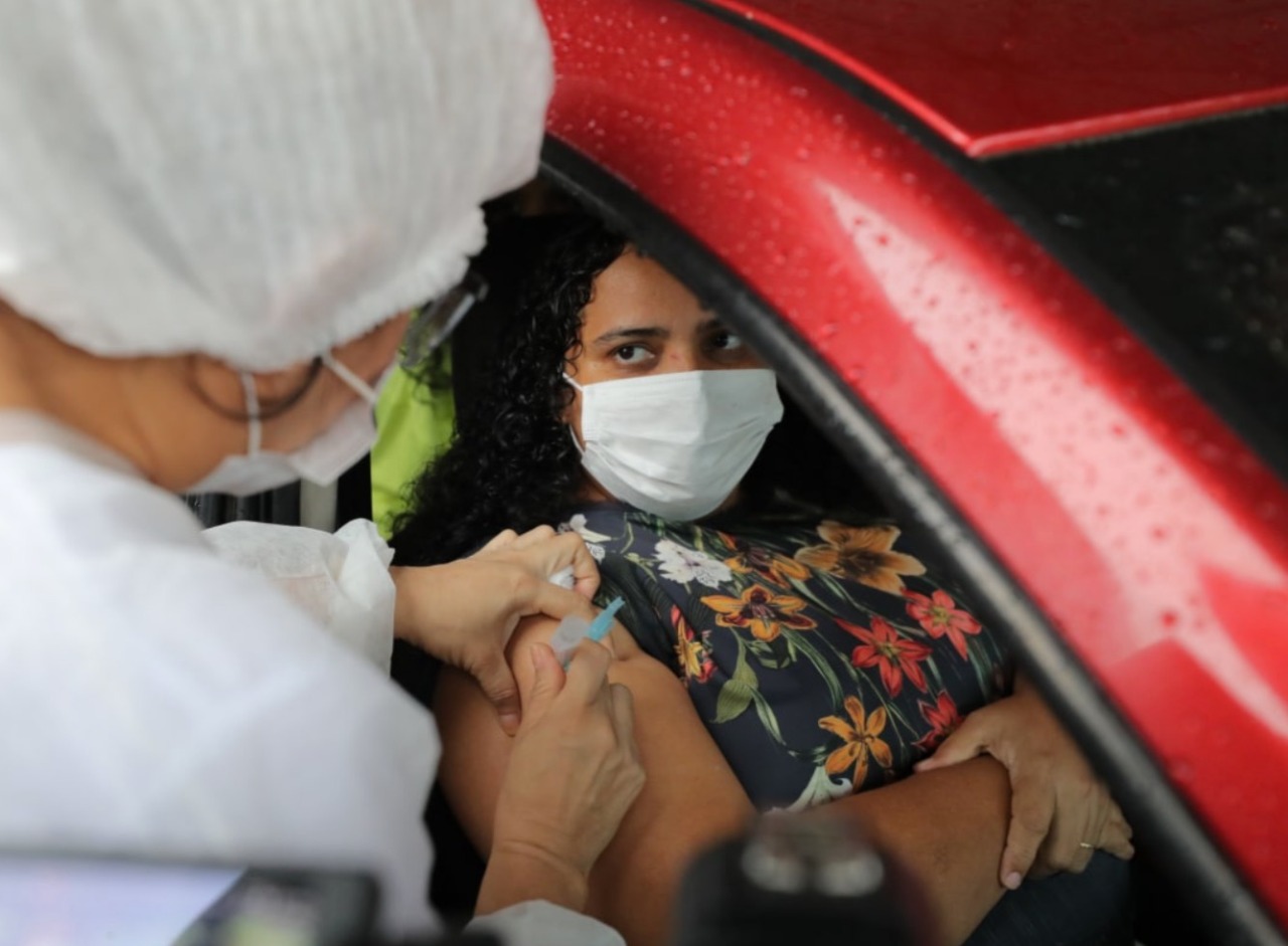 Manaus abre vacinação para pessoas de 25 anos neste sábado