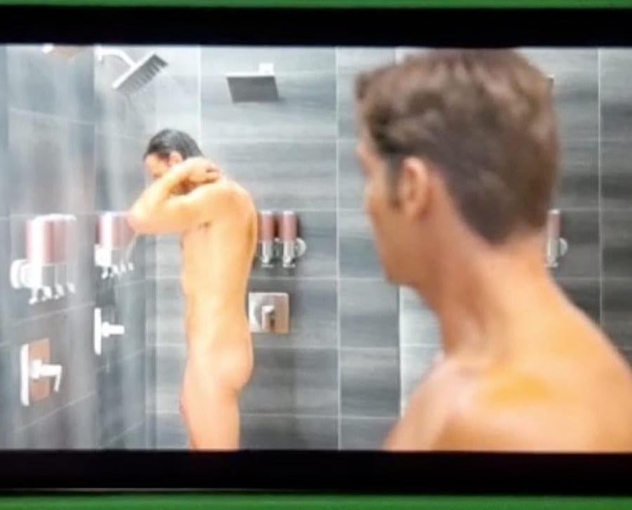 SexLife: Nu frontal de ator bem dotado faz sucesso em série da Netflix 