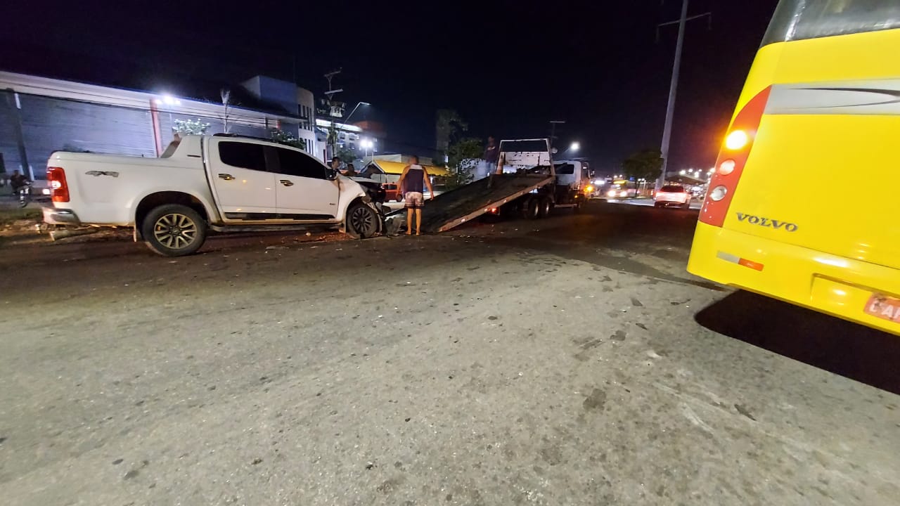 Servidor público morre em hospital após ser arrastado por carro em Manaus