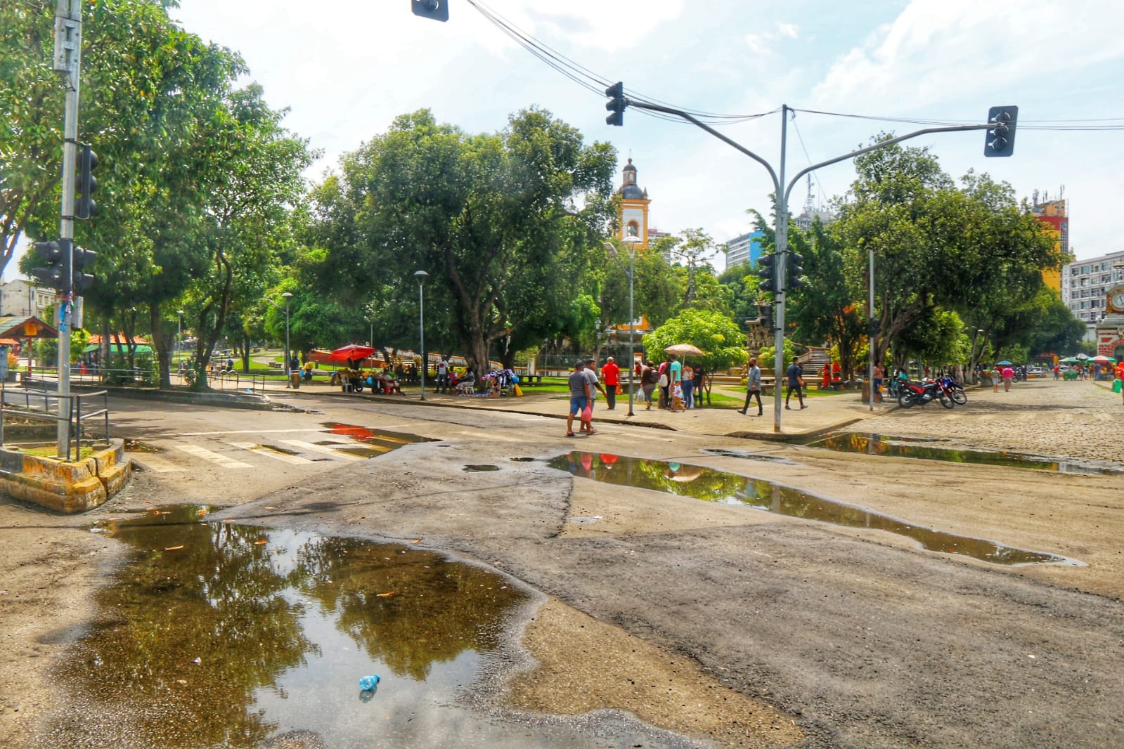 Ônibus voltam a trafegar no Terminal da Matriz