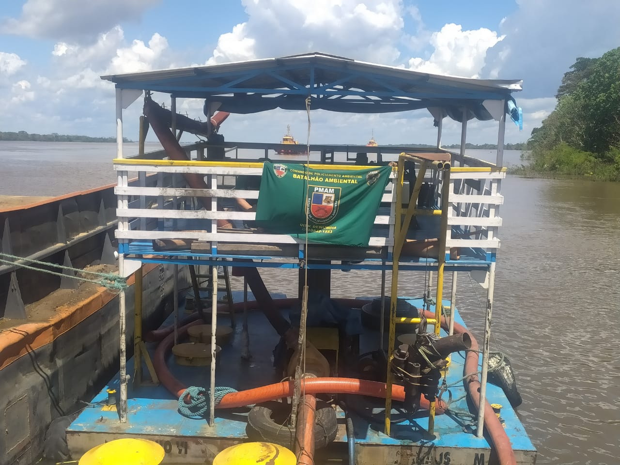 Polícia apreende embarcação e máquinas avaliadas em R$ 1,8 milhões no Amazonas