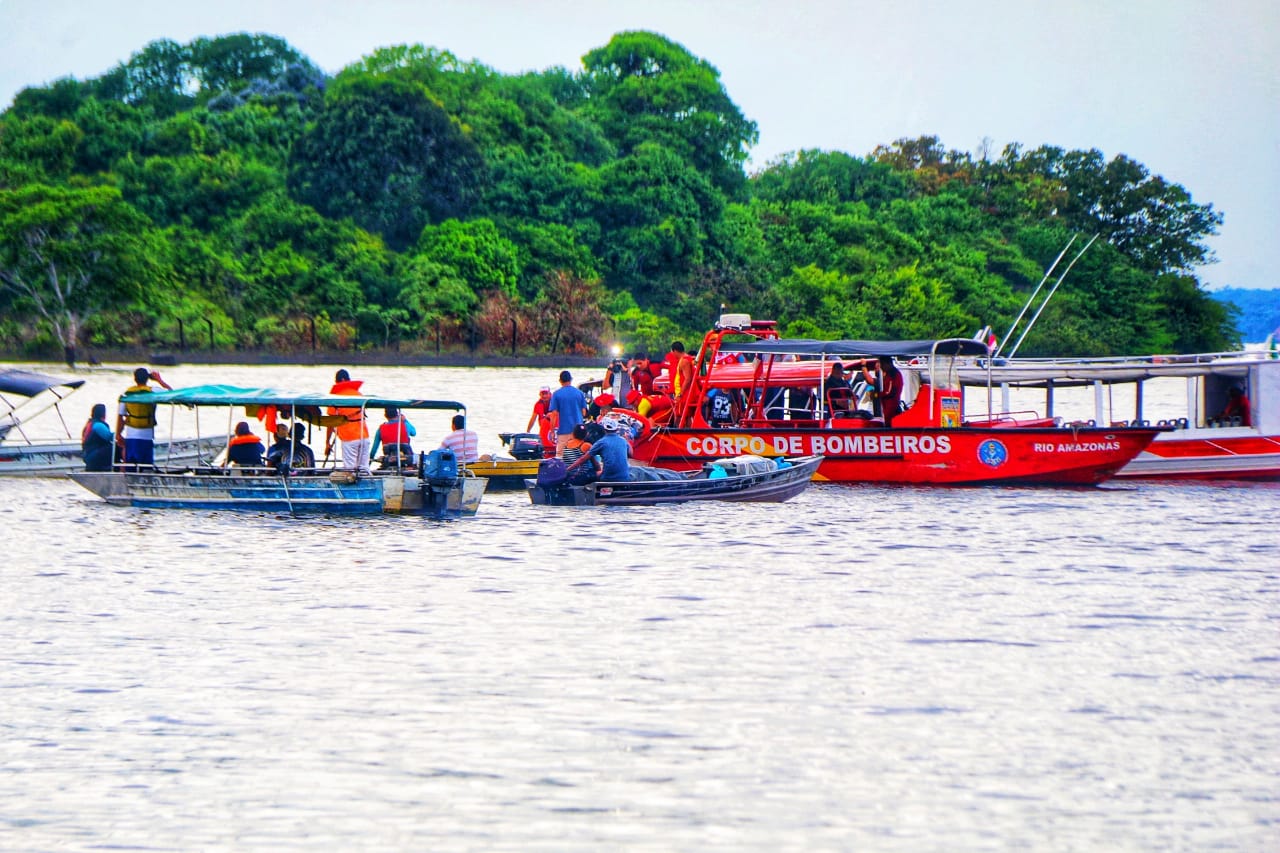 Corpo de vítima de acidente entre barcos é encontrado no Rio Negro