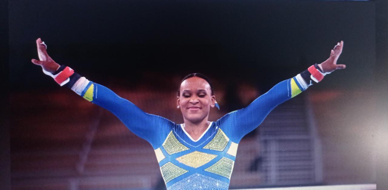 Rebeca Andrade faz história e ganha medalha de prata nas Olimpíadas