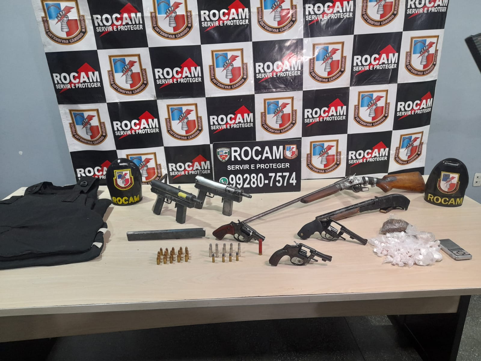 Com arsenal e planos de homicídios em série, membros de facção são presos em Manaus