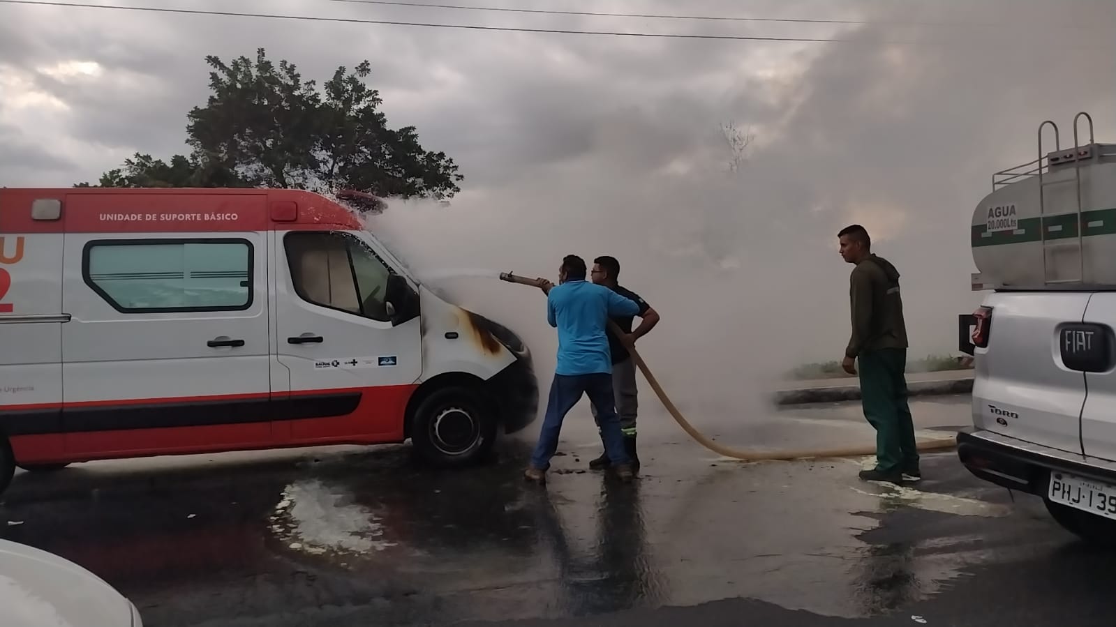Ambulância que pegou fogo em Manaus havia acabado de deixar paciente em hospital 