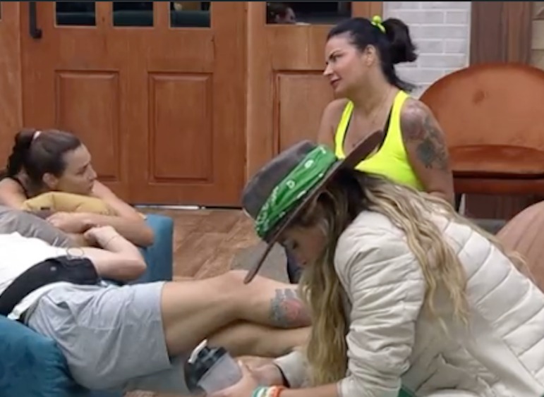 Áudio de gemidão vaza em ‘A Fazenda 13’ e intriga internautas; vídeo