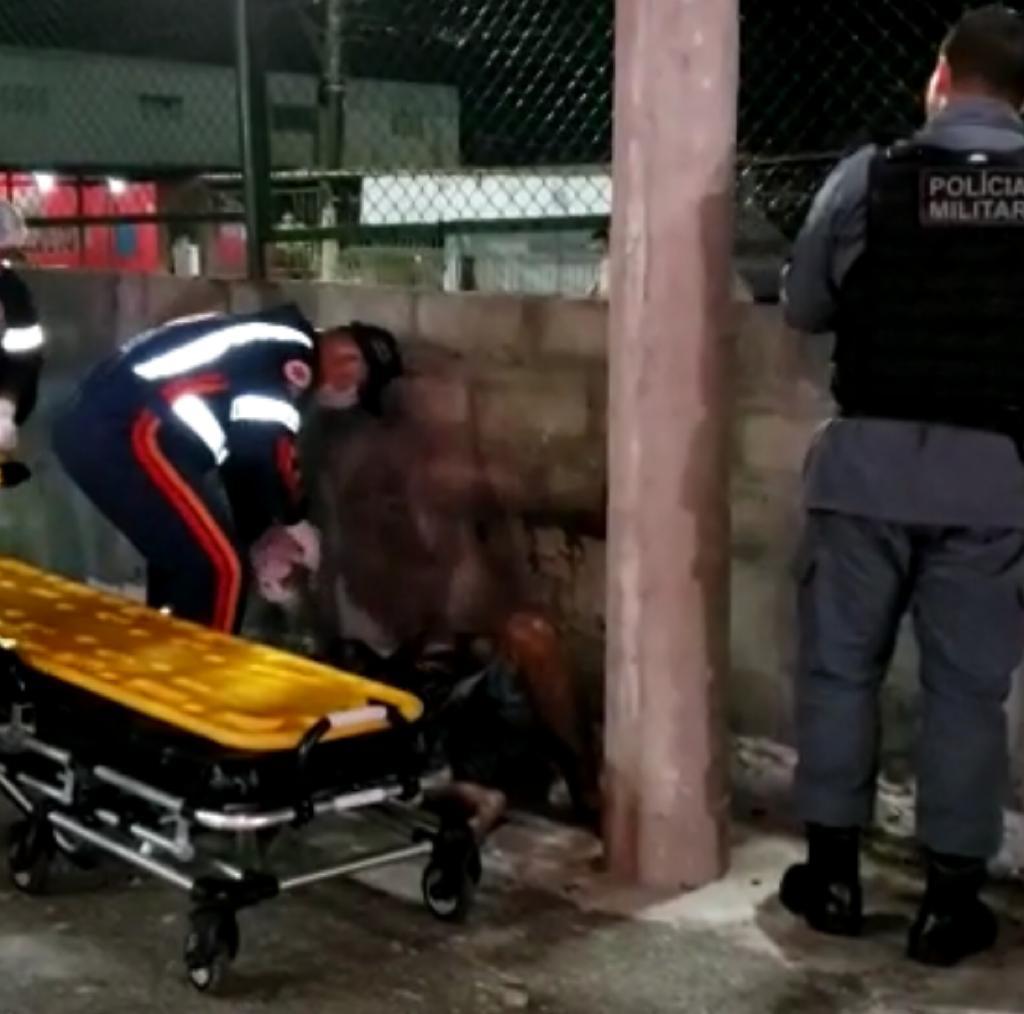 Vídeo: Suspeito de passar a mão em passageira no ônibus 640 é espancado em Manaus