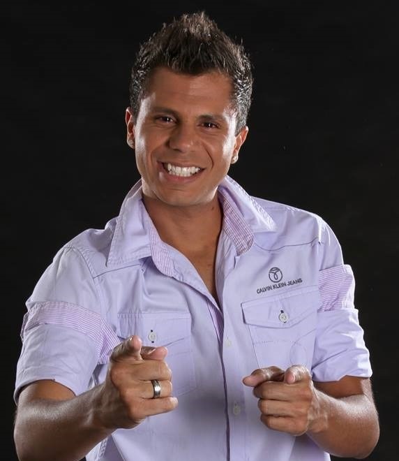 Ex-Molejo, Marquinhos Pato comanda Roda de Samba em Manaus