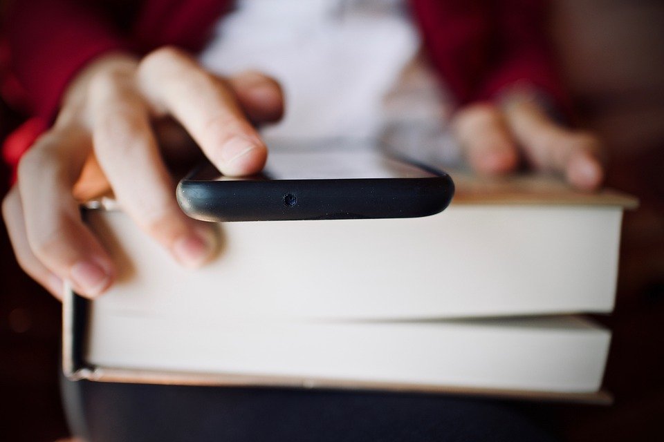 Arquidiocese de Manaus mantém serviço de escuta espiritual para atingidos pela pandemia