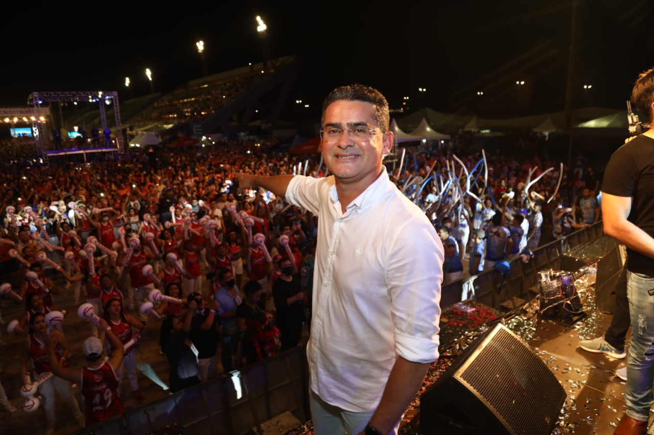 Prefeito confirma festa de réveillon e carnaval 2022 em Manaus