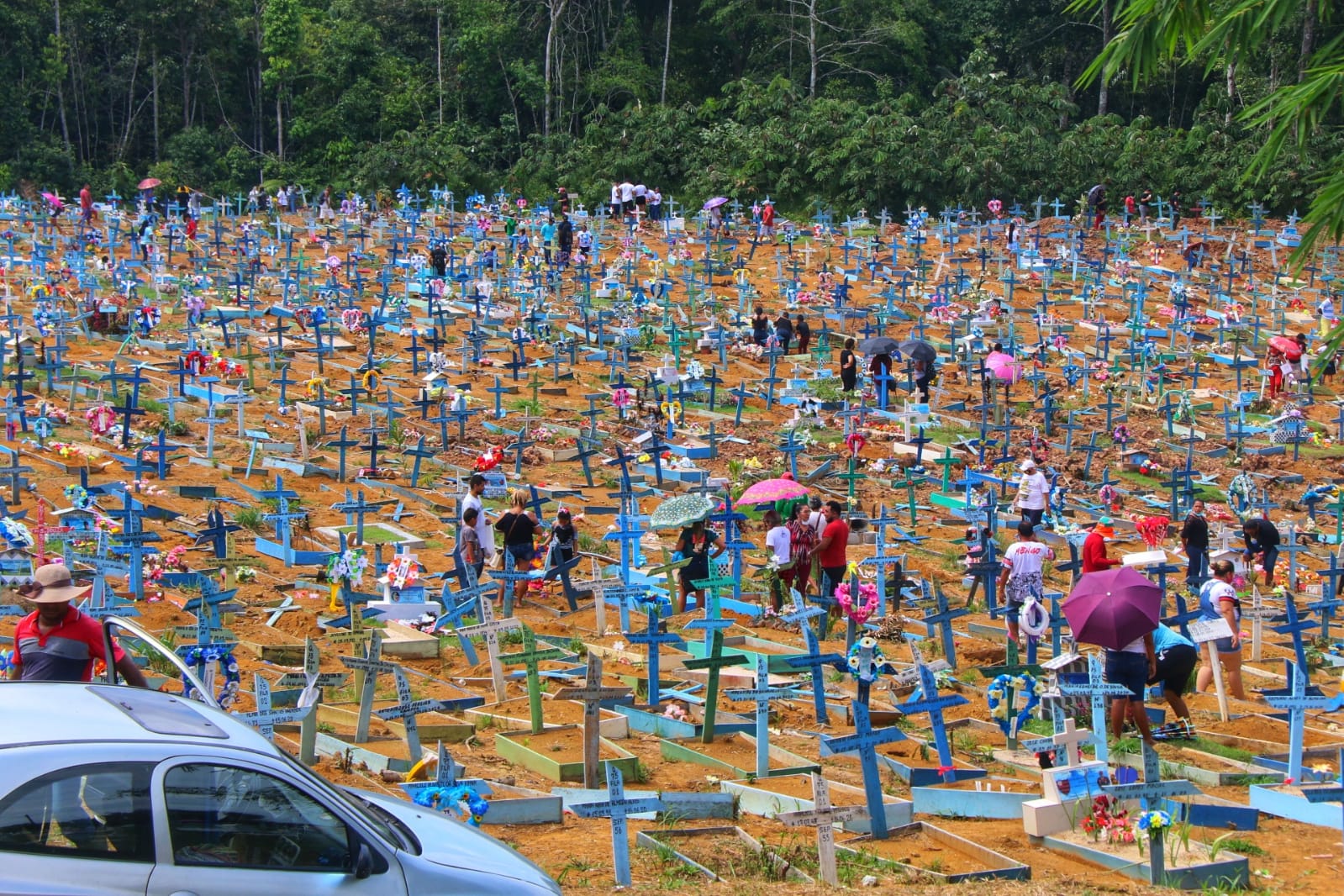 Manaus registra 15 enterros nesta sexta-feira