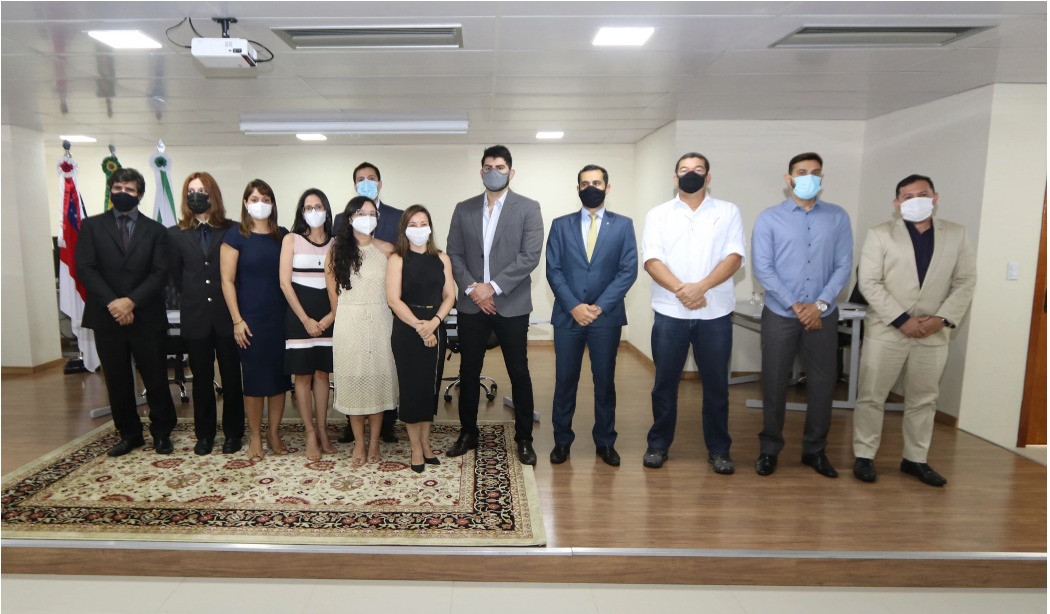 Mais nove aprovados em concurso da Defensoria Pública tomam posse em Manaus