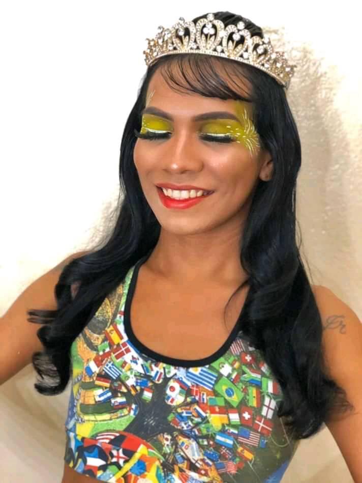 Mulher trans consegue inscrição em concurso de beleza em Parintins após limiar
